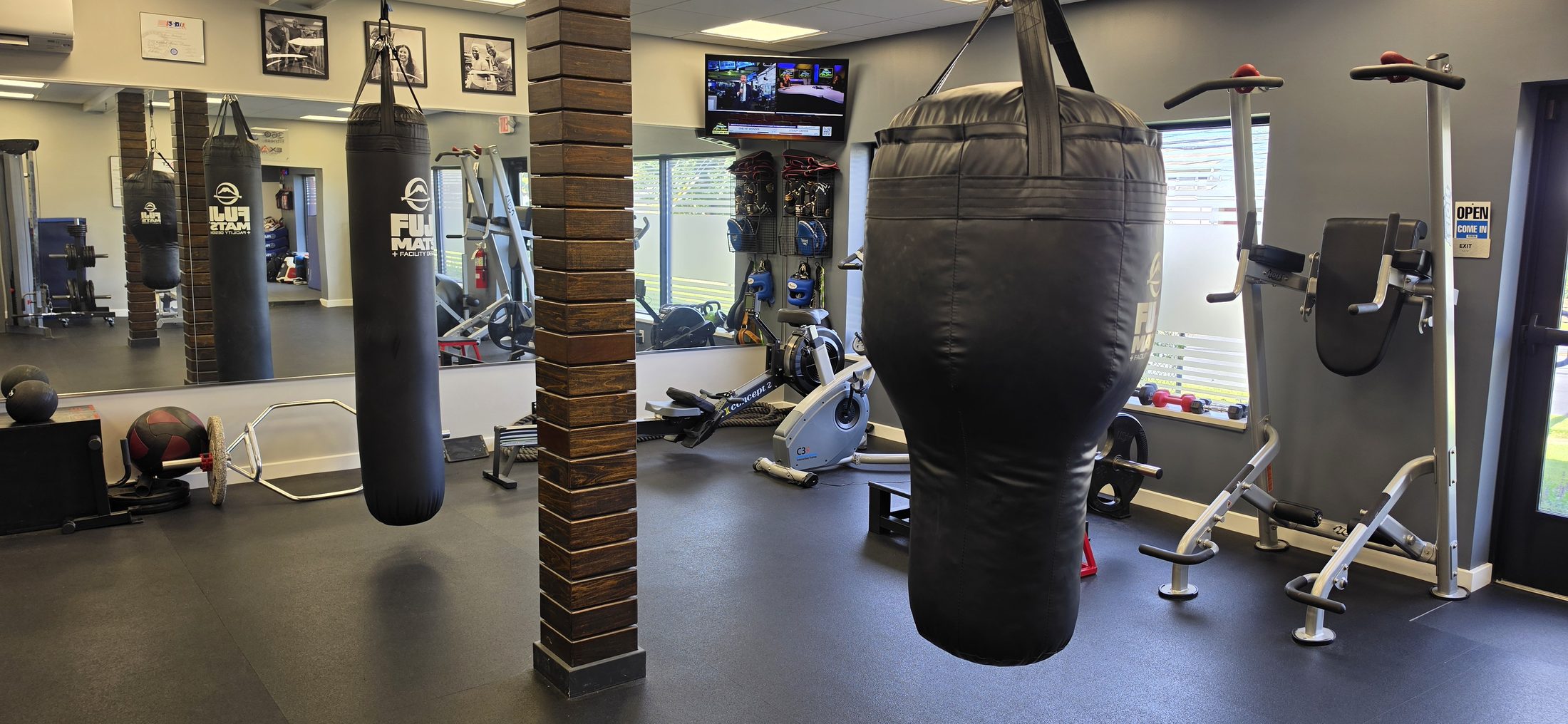 36E training floor with machines, Fuji bags, and windows along Stefko